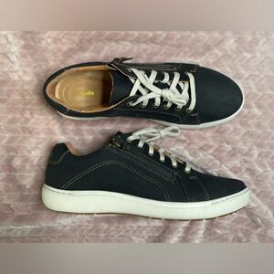 Clarks Women’s Black Casual Sneakers NIB